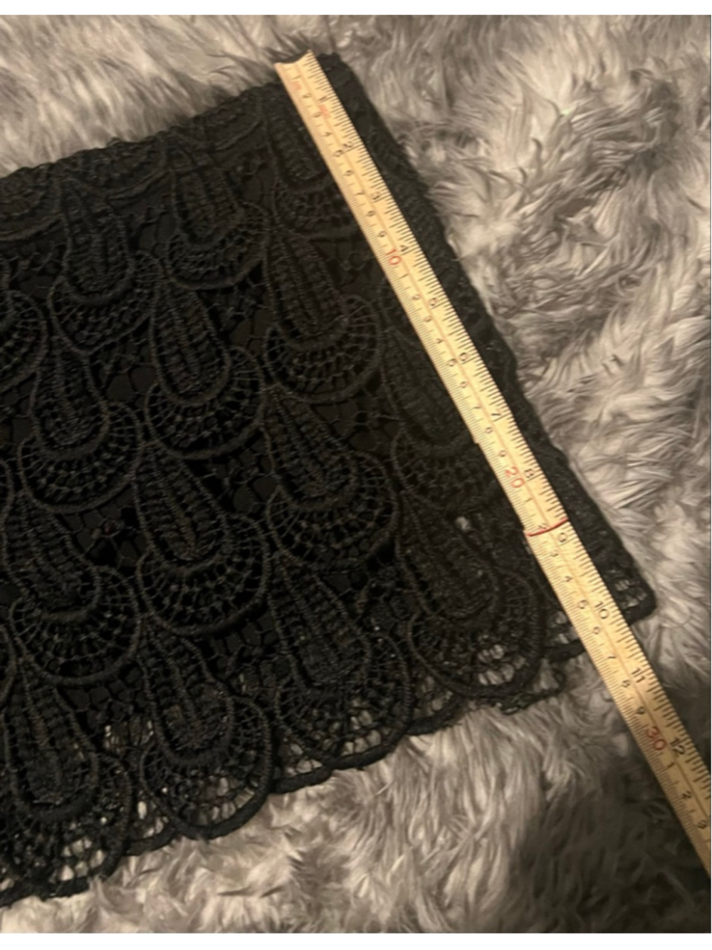 Women's divided Black Lace Crochet Shorts L - Picture 4 of 6